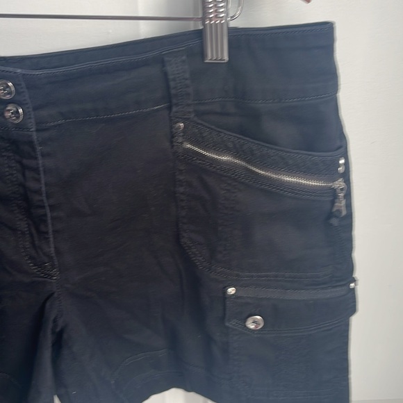 Women shorts size 12  White Black House market 8 full pockets-Black - Picture 4 of 8